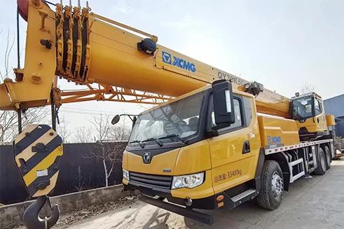 XCMG 30-Ton Truck Crane