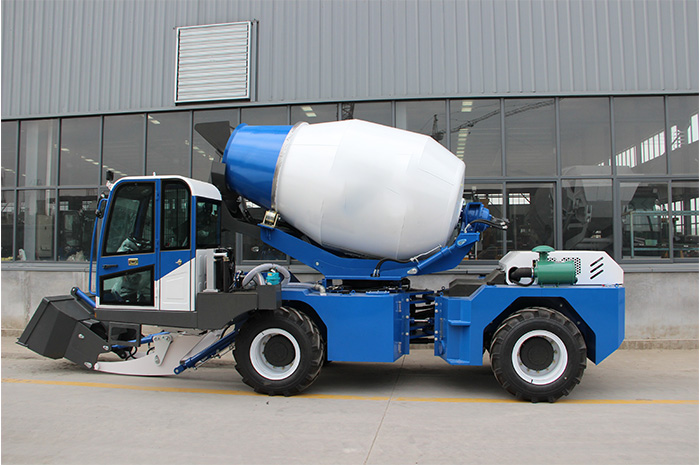 EL 1.6 self loading concrete mixer