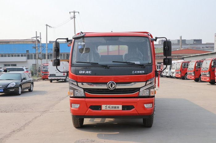 Dongfeng Captain 4x2 5-10t Light Cargo Truck