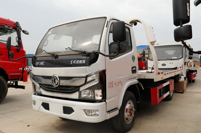 Flat Bed Wrecker Truck