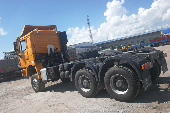 Shacman 6x4 340hp F3000 Tractor Truck