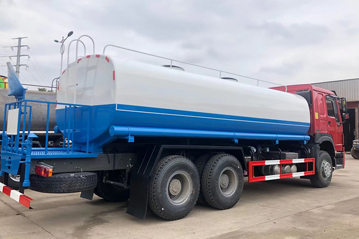 Water Tanker Truck